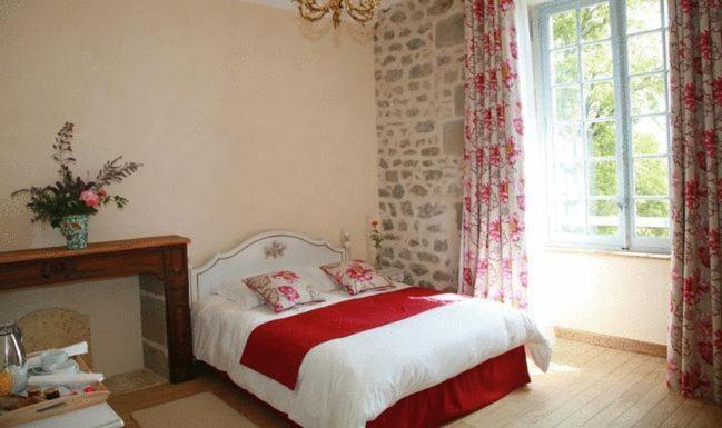 Domaine Saint-Roch Hotel Spa Salzuit Zimmer foto